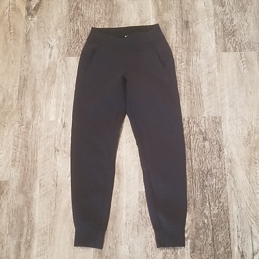 NWOT Lululemon Joggers